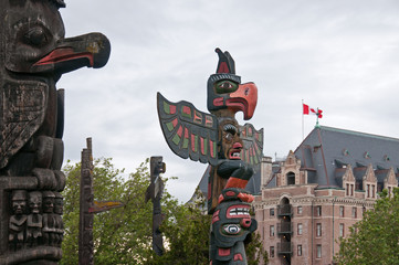 Totempfähle in Victoria