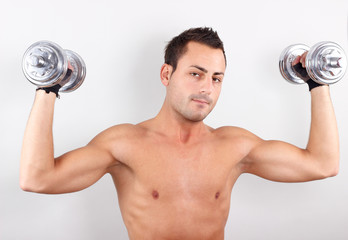 Sportlich mit guten Muskeln
