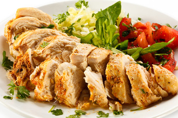 Grilled chicken breast and vegetables