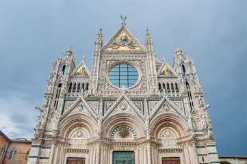 Fototapeta na wymiar Santa Maria della Scala, kościół w Sienie, Toskania, Włochy.