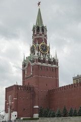 Fototapeta na wymiar Spasskaya tower (Kreml) na Placu Czerwonym (Moskwa)