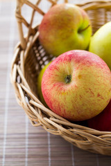 Close-up of ripe apples in a basket