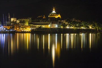 Fototapeta na wymiar Stare Miasto Korcula w nocy, Korcula, Chorwacja
