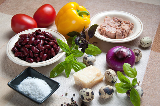 Ingredients for tuna salad with beans