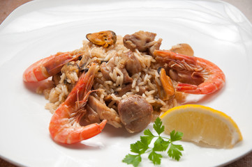 Paella ready meal with shrimp, chicken