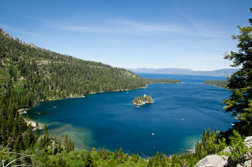 Fototapeta na wymiar Emerald Bay State Park - Lake Tahoe
