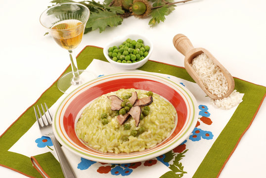 RISOTTO CON FUNGHI E PISELLI