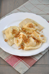 Piroggen mit Röstzwiebel
