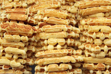 gestapelte belgische waffeln