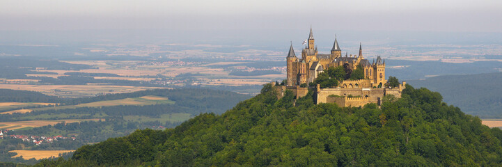 Fototapeta na wymiar Zamek Hohenzollernów