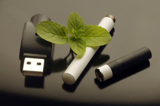 Electronic cigarette 전자담배 Elektrische Zigarette