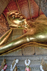 reclining buddha at Wat Pho