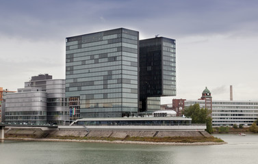 Fototapeta na wymiar Unikalne projekty budowlane, Media Harbour, Düsseldorf, Niemcy
