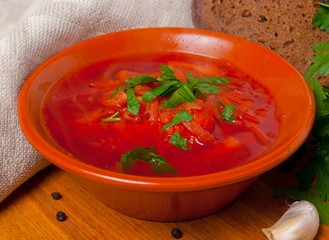 russian traditional beet soup