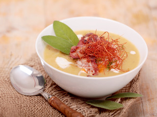 Gemüsesuppe deftig und scharf