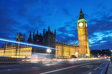 Fototapeta na wymiar Palace of Westminster z Big Ben wynika z Westminster Bridge