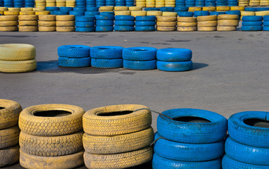 Fragment of a barrier on a carting track