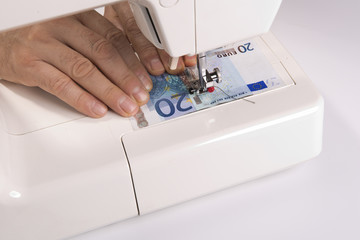 cucire una banconota da 20 euro