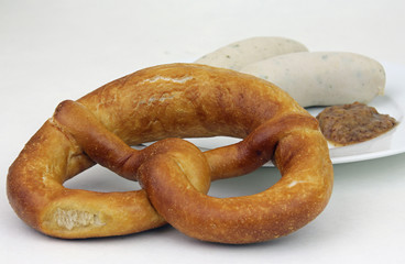 Weißwürste mit Brezel