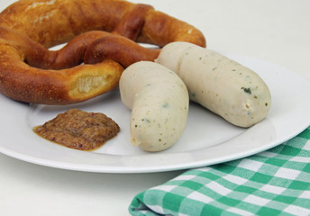 Weißwürste mit Brezel