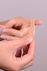 pflaster auf finger leben