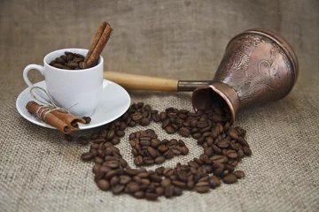 Wandaufkleber grains of coffee and cup © murziknata
