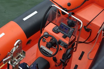 Fast rescue boat