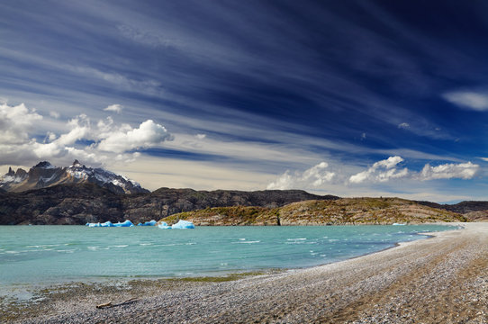 Torres del Paine, Lake Grey
