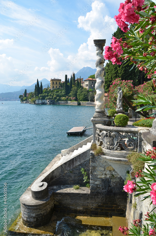 Sticker view to the lake como from villa monastero. italy