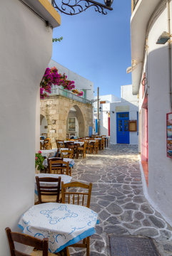 Fototapeta Beautiful alley in Plaka village, Milos island, Cyclades, Greece