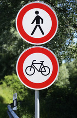 Durchgangsverbot für Fußgänger und Fahrradfahrer