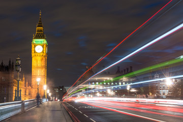 Fototapeta na wymiar Big Ben, jeden z najbardziej znanych symboli Londynie i EN