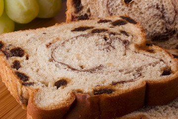 Raisin bread