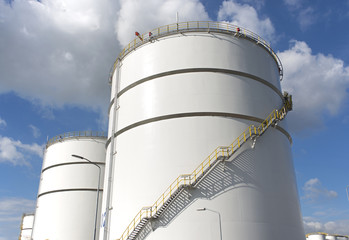 oil storage tanks