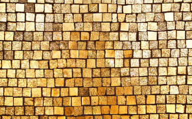 Naklejka premium Golden mosaic wall background