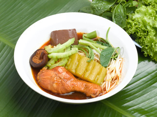 Thai noodle style with chickhen stick and vegetable