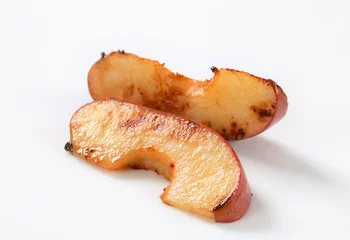 Schilderijen op glas Pan fried apple slices © Viktor