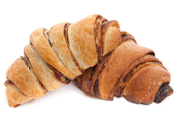 Два Свежих круассана на белом фоне