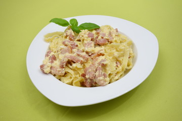 Tagliatelles à la carbonara