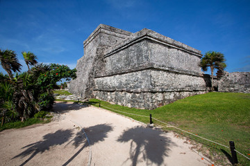Fototapeta na wymiar Piramidy Majów, Tulum, Meksyk
