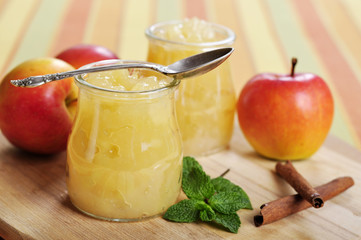 Apple jam with cinnamon