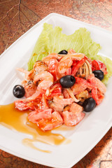 salad with shrimps