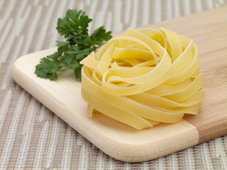dry tagiiatelle pasta