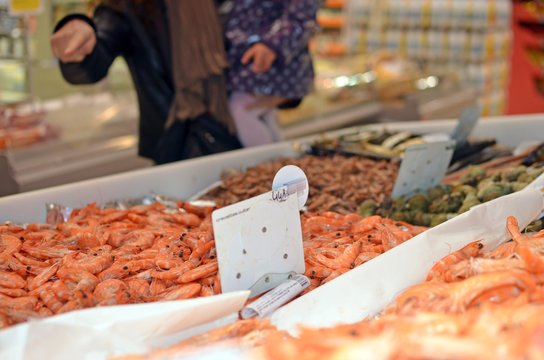 supermarch&eacute; rayon poisson