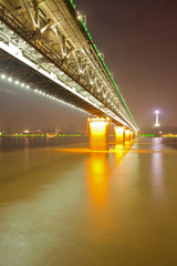 Fototapeta na wymiar Wuhan Yangtze River Bridge