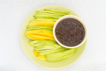 Mangoes with Sweet fish sauce