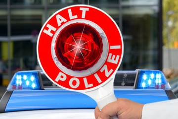 Polizeikelle Halt Polizei