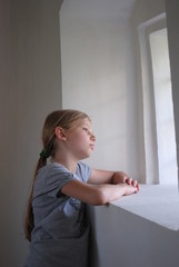 Zamyślona dziewczynka © bnorbert3