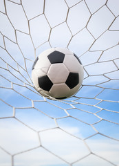 Naklejka premium football in the goal net