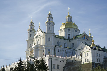 Fototapeta na wymiar Katedra Zaśnięcia Świętej w Pochaev Ławry na Ukrainie